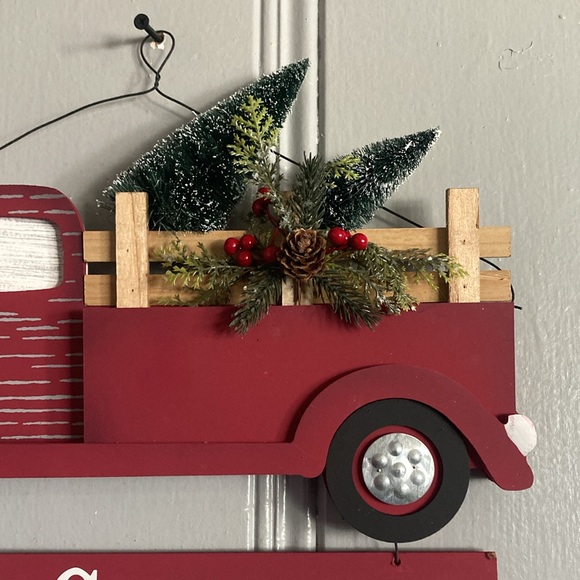 NWT- Red Farmtruck- Merry Christmas Wooden Decor Sign w/ Bottle Brush Trees 🌲 - Picture 4 of 17